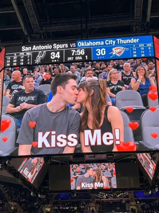 Kiss Cam