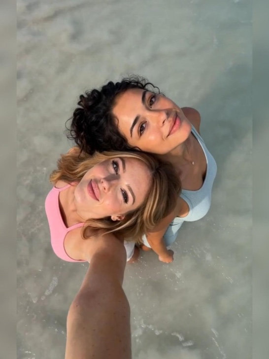 Seaside Besties